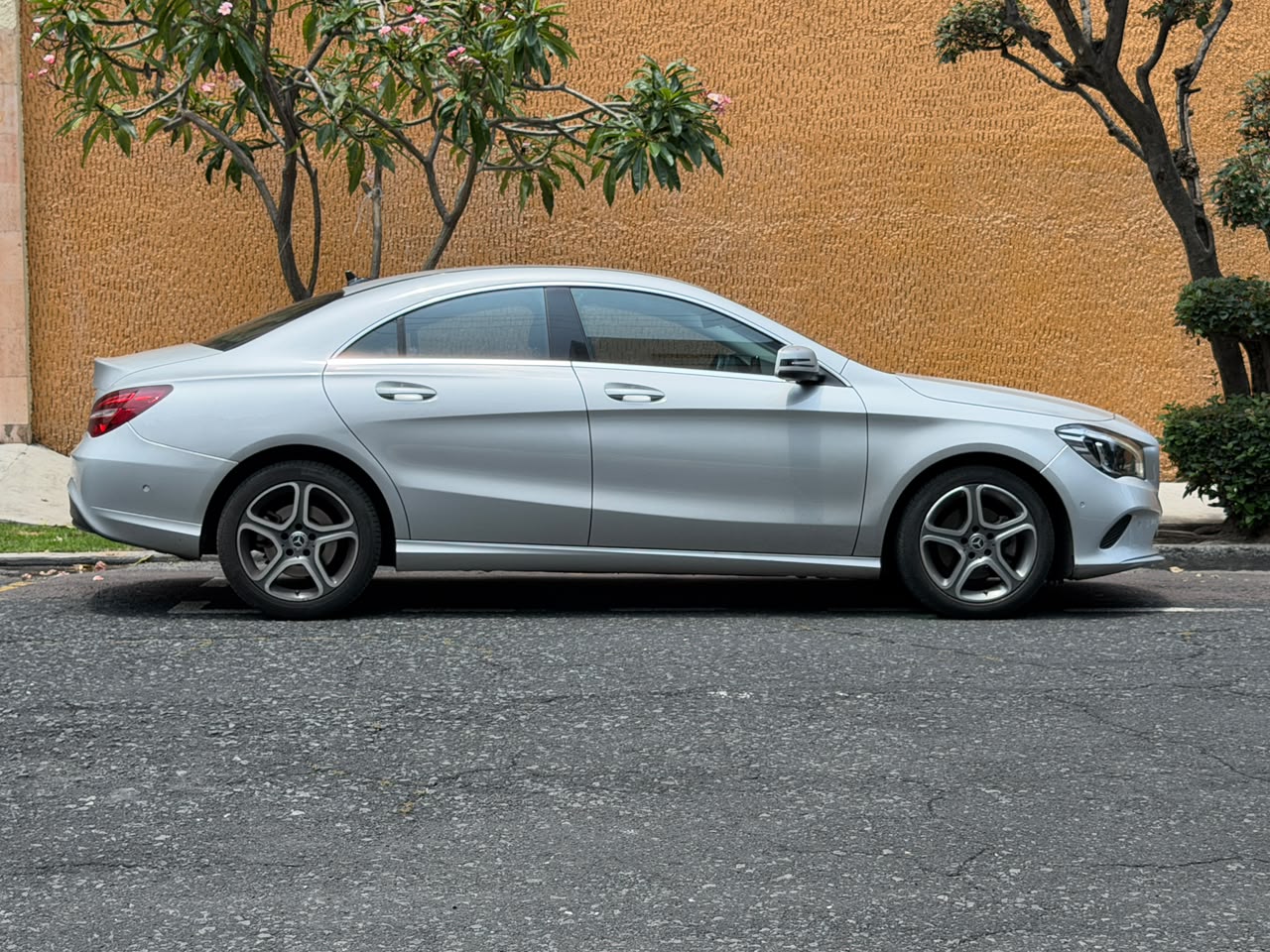 Mercedes-benz  CLA 200 SPORT 2019