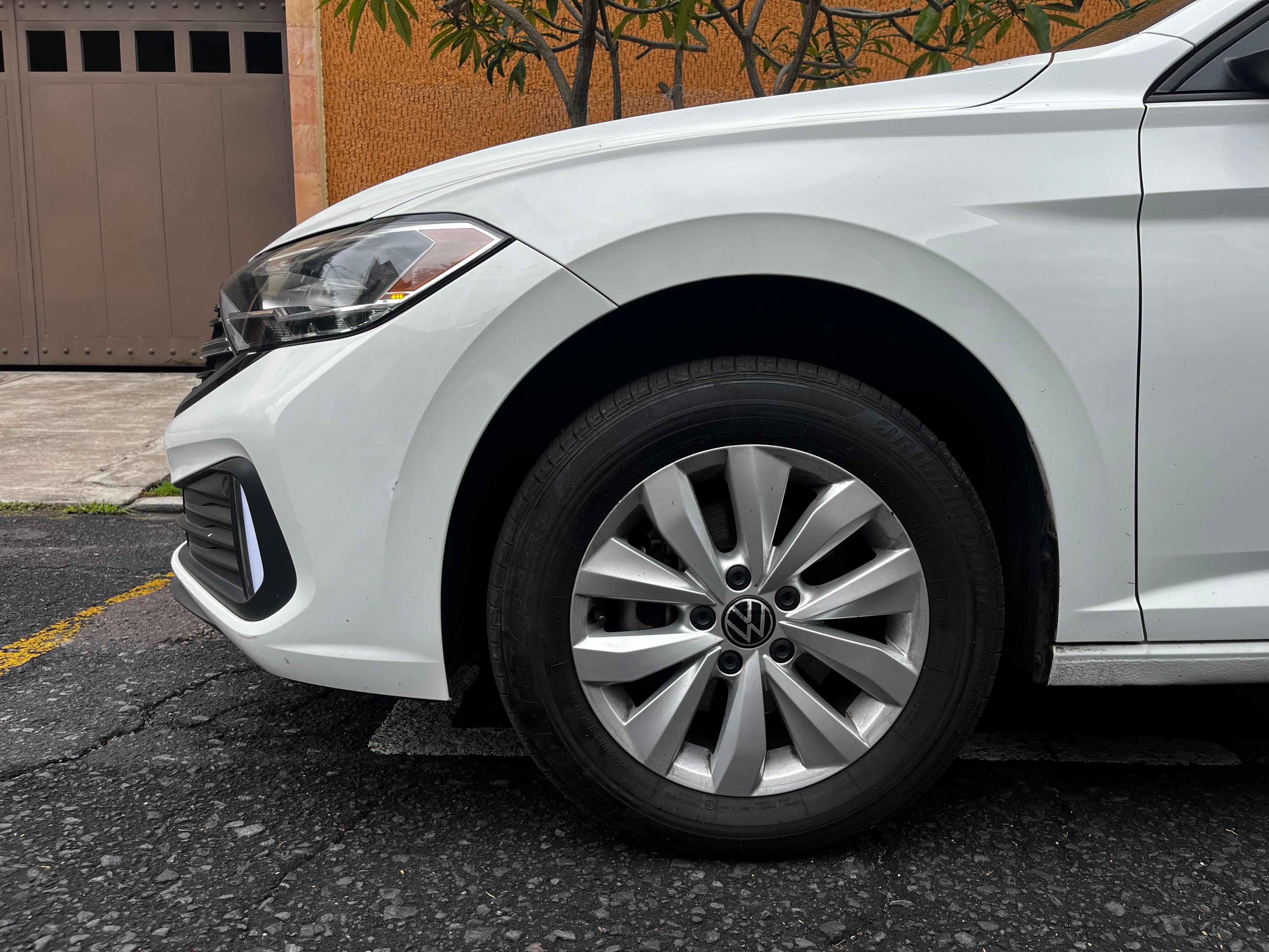 Volkswagen  JETTA COMFORTLINE 2023