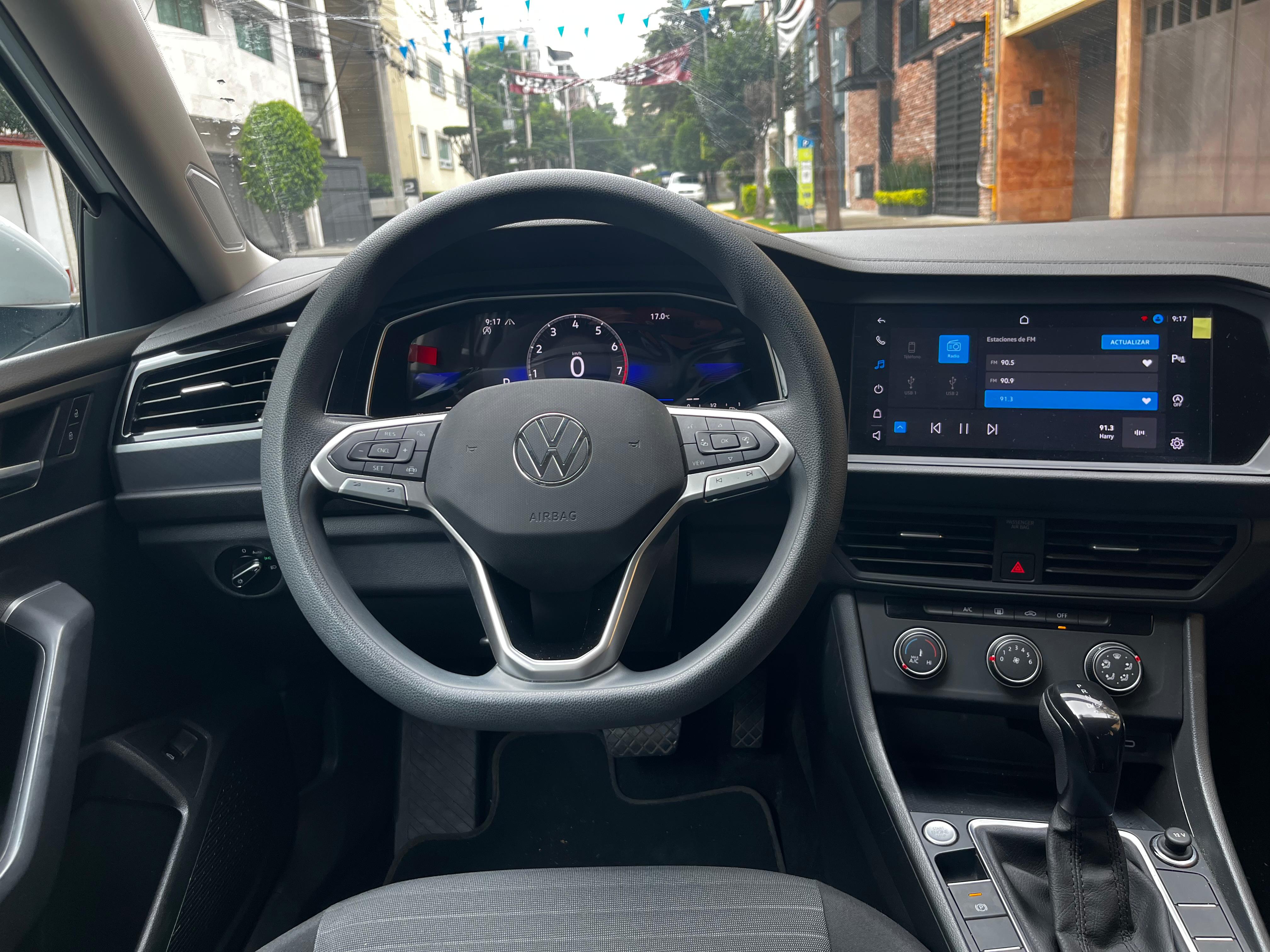 Volkswagen  JETTA COMFORTLINE 2023
