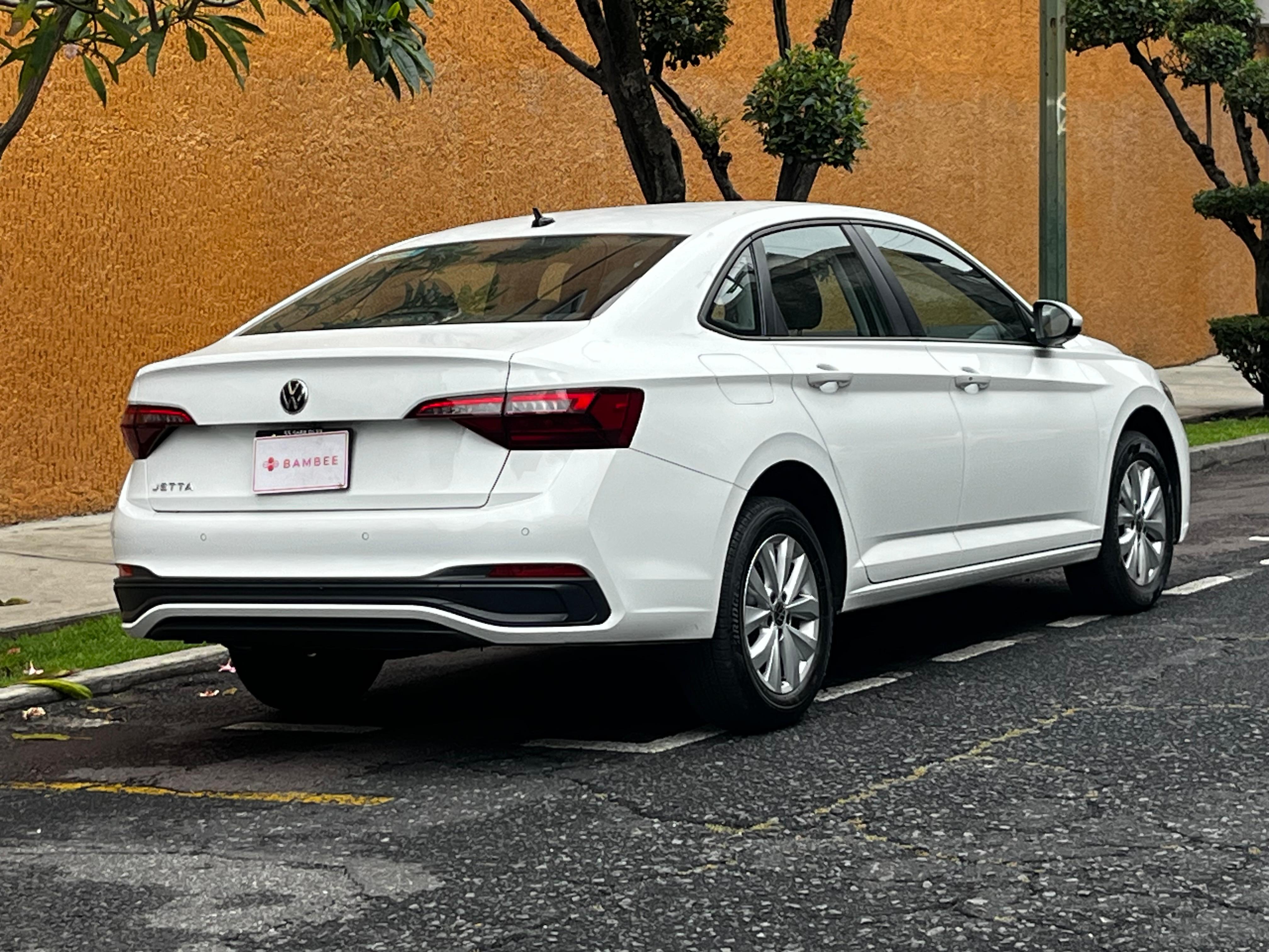 Volkswagen  JETTA COMFORTLINE 2023