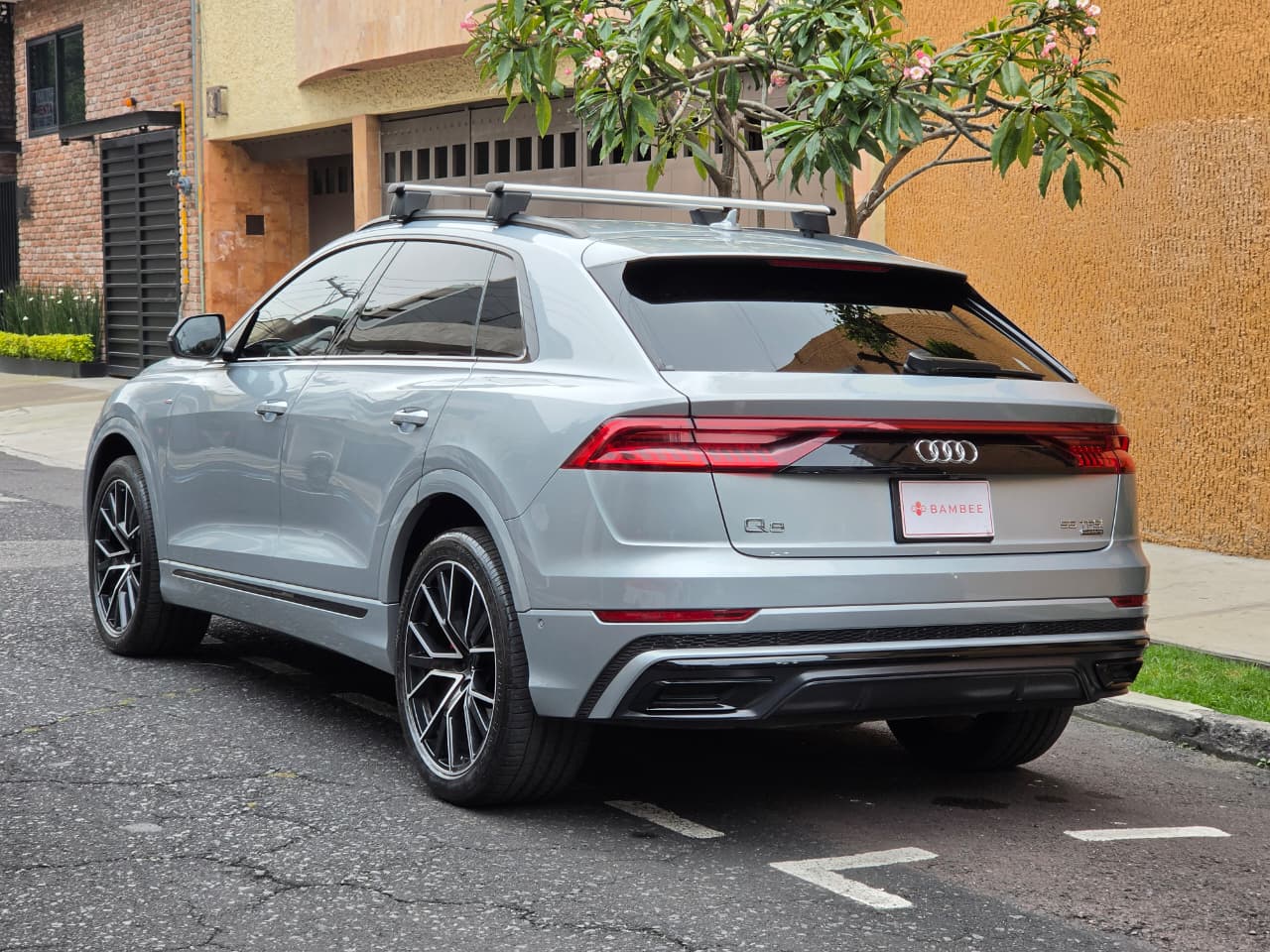 Audi  Q8 MILD HYBRID S LINE 2023
